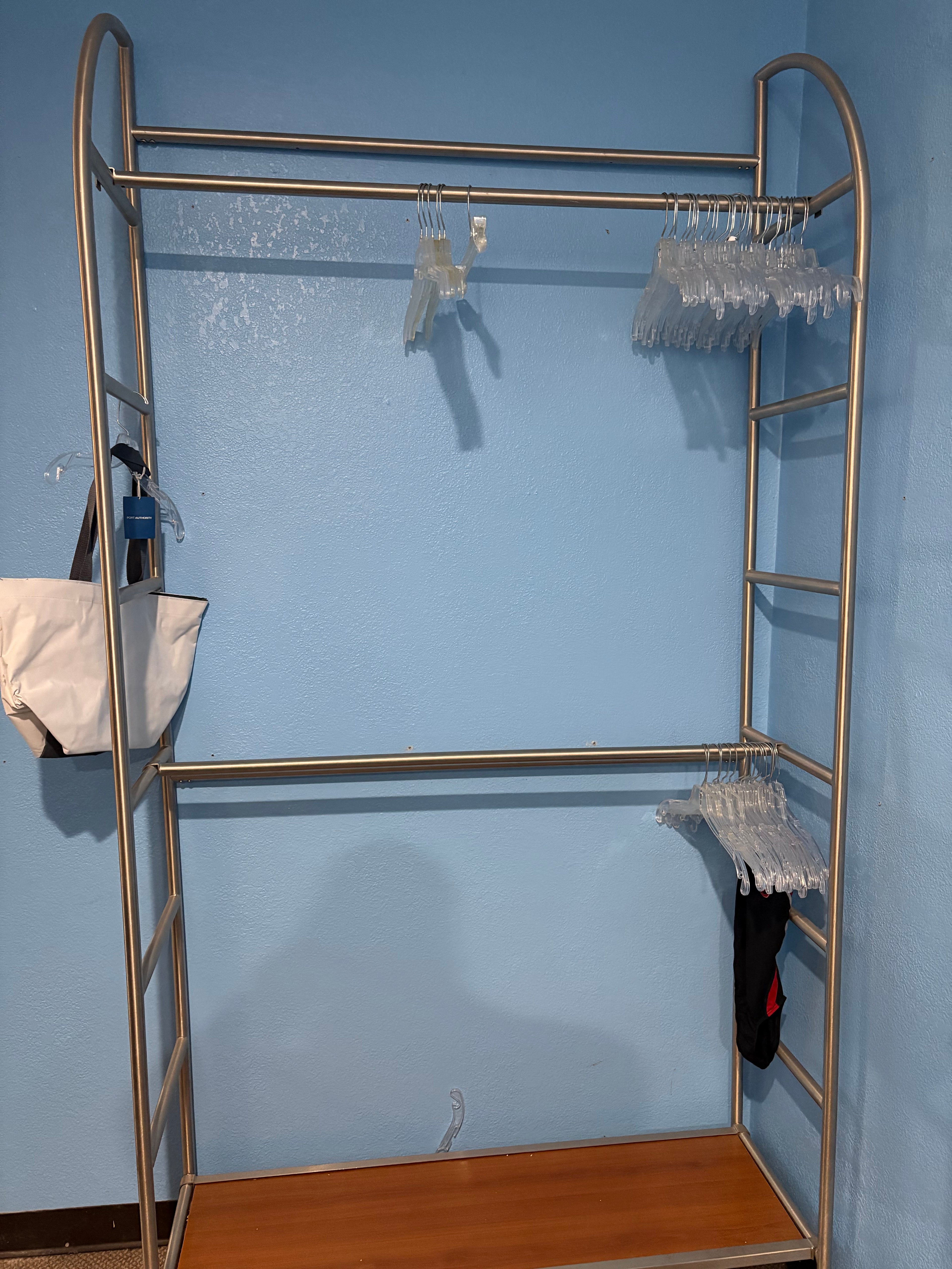 8-Foot Tall Rolling Metal Retail Rack – The Boutique Showstopper!