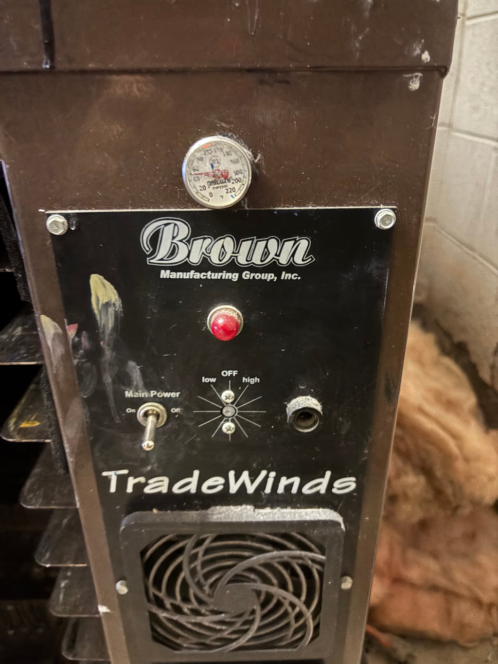 Brown Tradewinds Screen Dryer – 10 Drying Spaces, 40' Wide, Perfect for Reclaim!