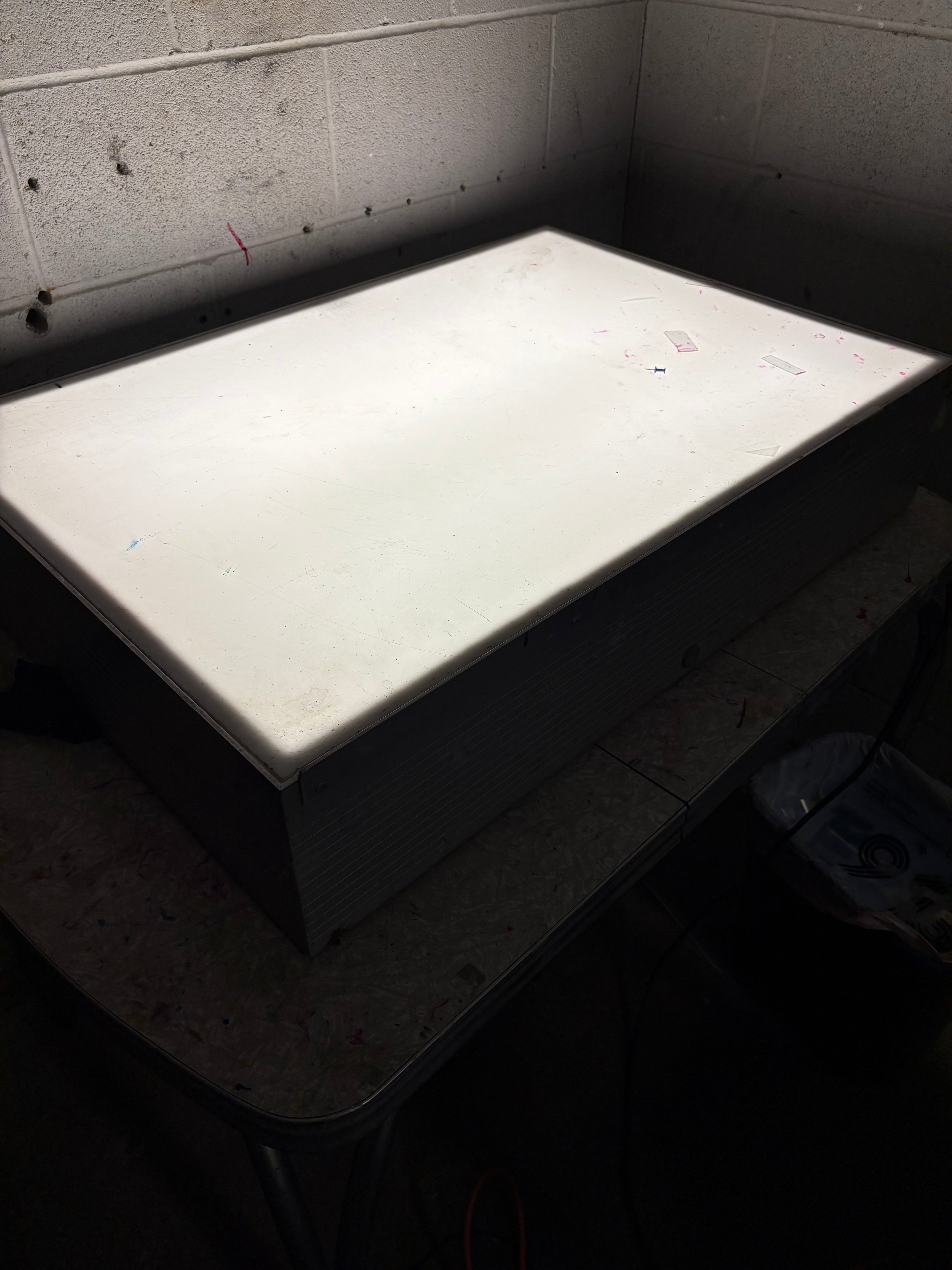 Unbranded Emulsion Flood Light Box – 37'W x 26'D, Bulbs Fire Hot for Screen Prep!